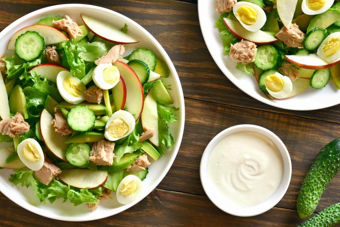 Диетический салат с тунцом и овощами - пошаговый рецепт с фото