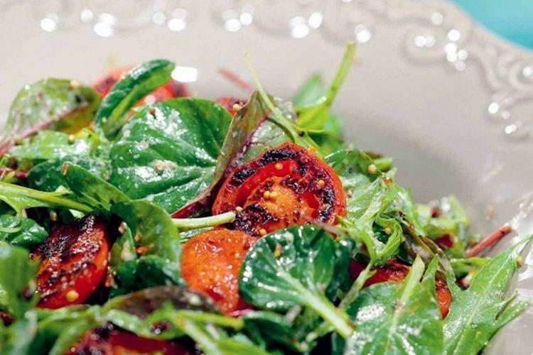 Салат с обжаренными томатами - Салаты без майонеза рецепты